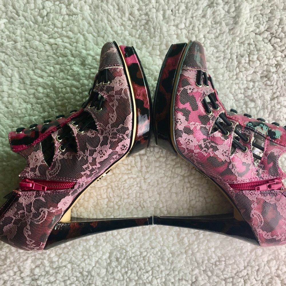 ❗️3/$29 Dollhouse Lace Stilletos Pink Size 7